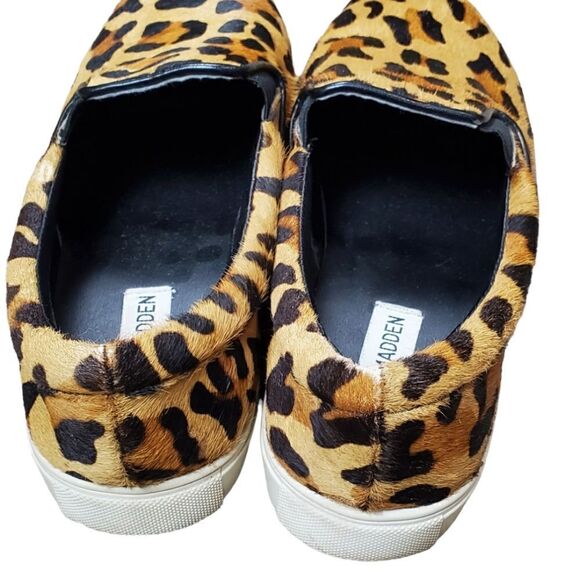 Steve Madden Leopard Cow Hair Slip On Shoes - Picture 4 of 5